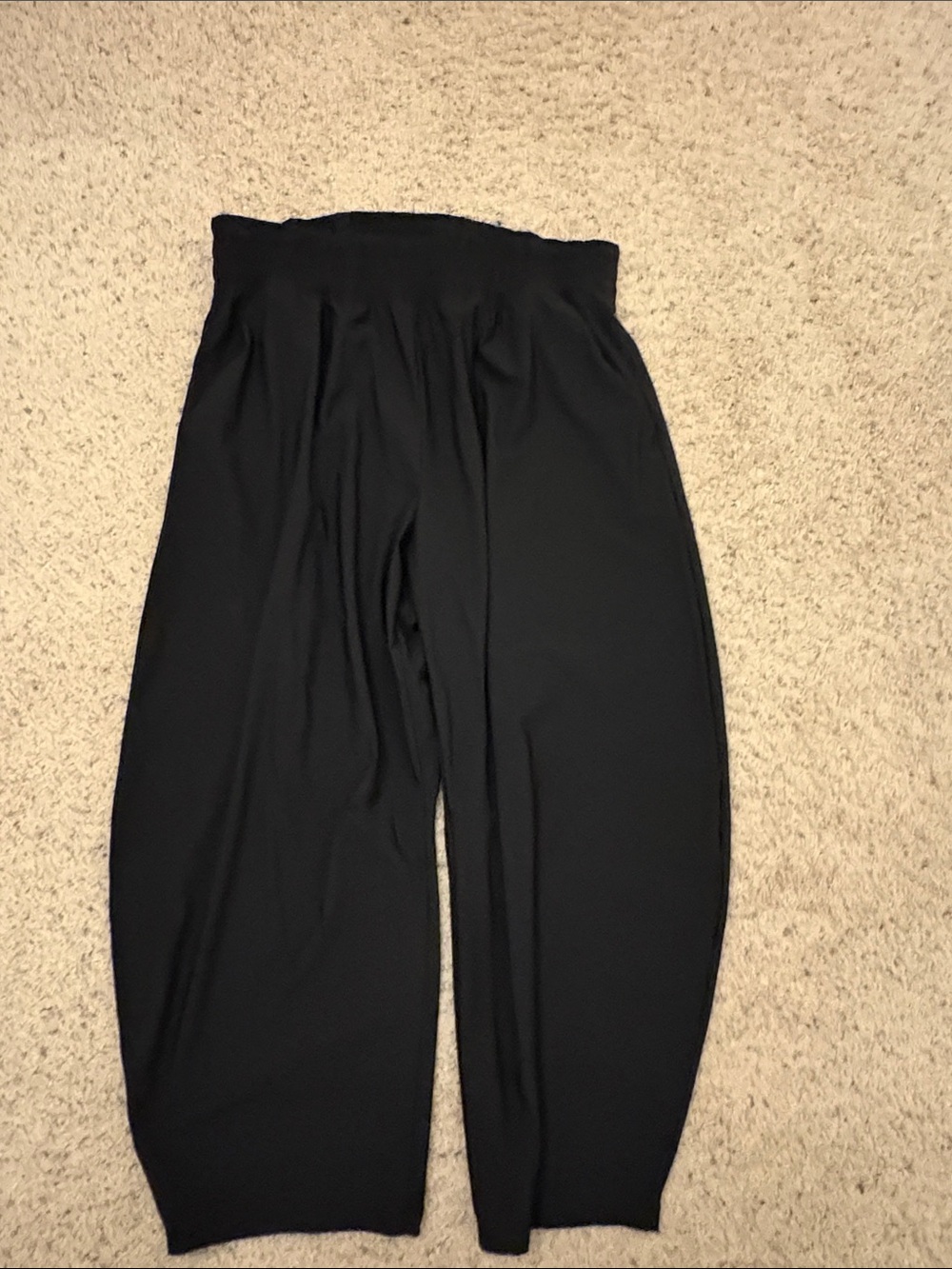 High-Waisted SleekTech Barrel Ankle Pants black L
